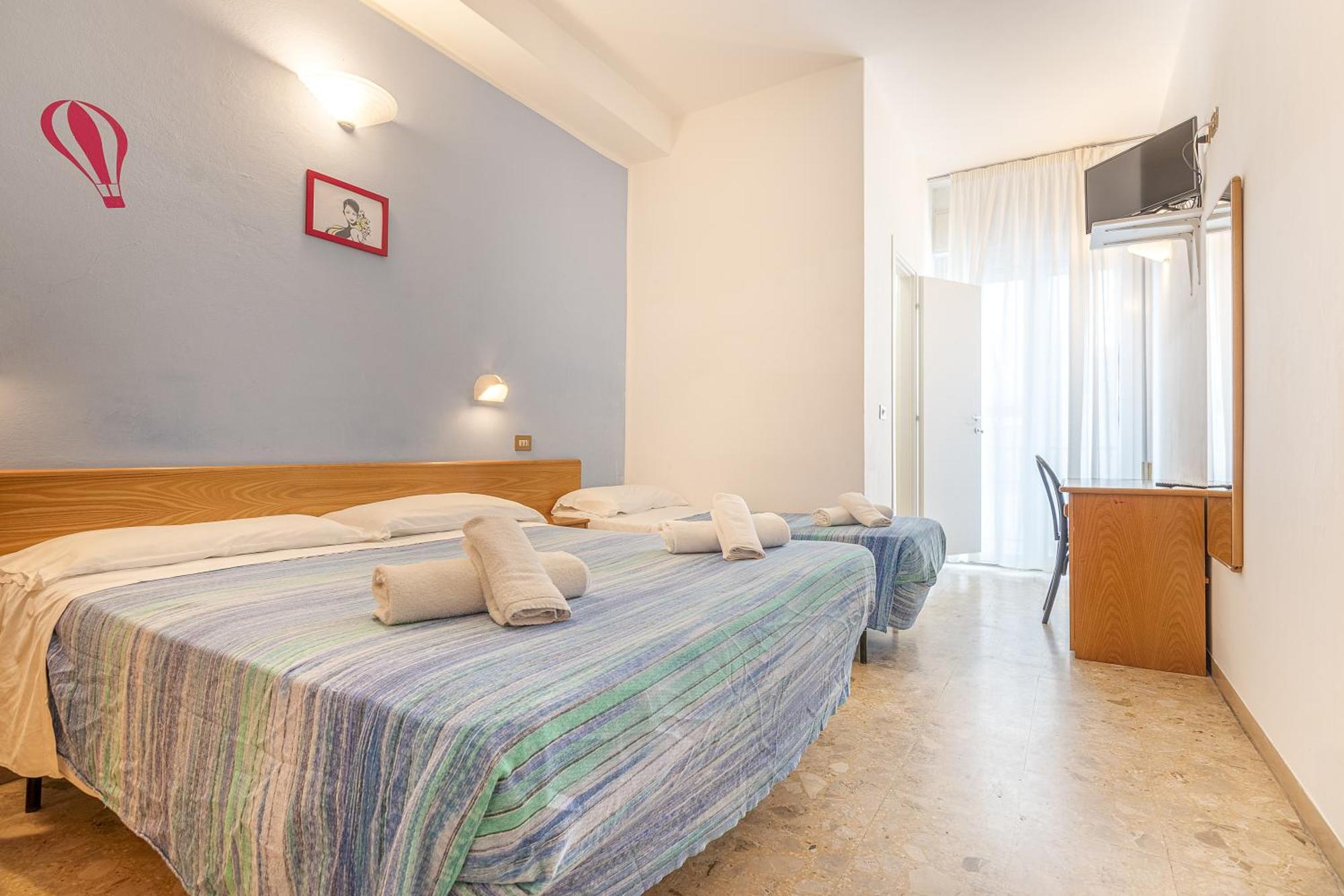 Hotel Santiago Rimini Exteriör bild